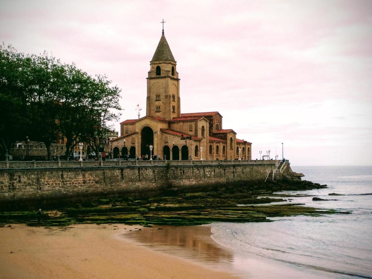 Les Casetes De San Lorenzo Gijon Ngoại thất bức ảnh